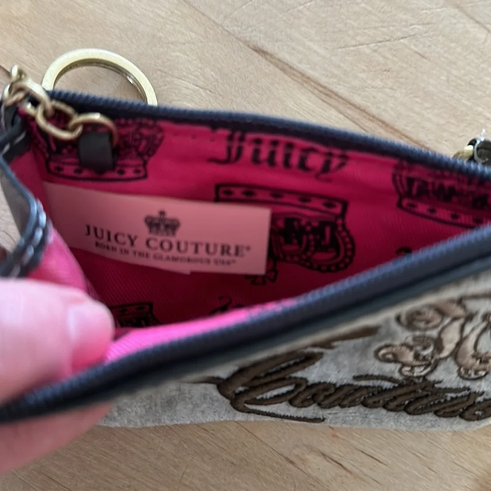 ๐ธJUICY COUTURE VELVET COINPURSE ๐ธ - Picture 6 of 6